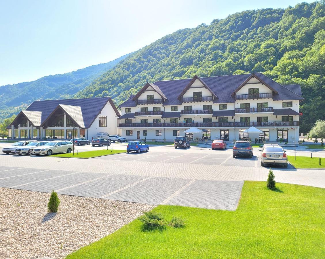 Nedei Hotel&Spa Transalpina Martiniatelep Kültér fotó