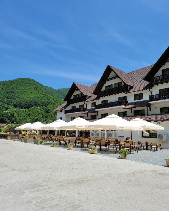 Nedei Hotel&Spa Transalpina Martiniatelep Kültér fotó